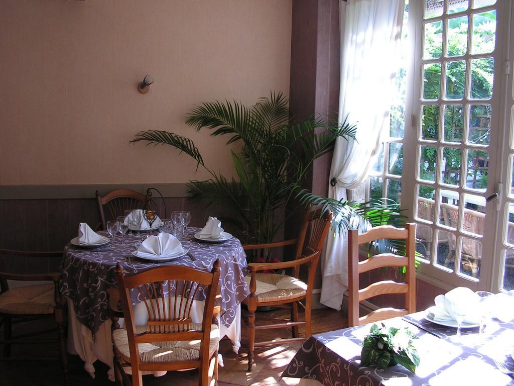Hotel Restaurant Henri IV Оза Экстерьер фото